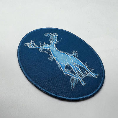 100% 부드러운 폴리에스터 쓰레드 맞춘 재킷 패치는 셔츠를 위한 데님 패치에 다림질합니다